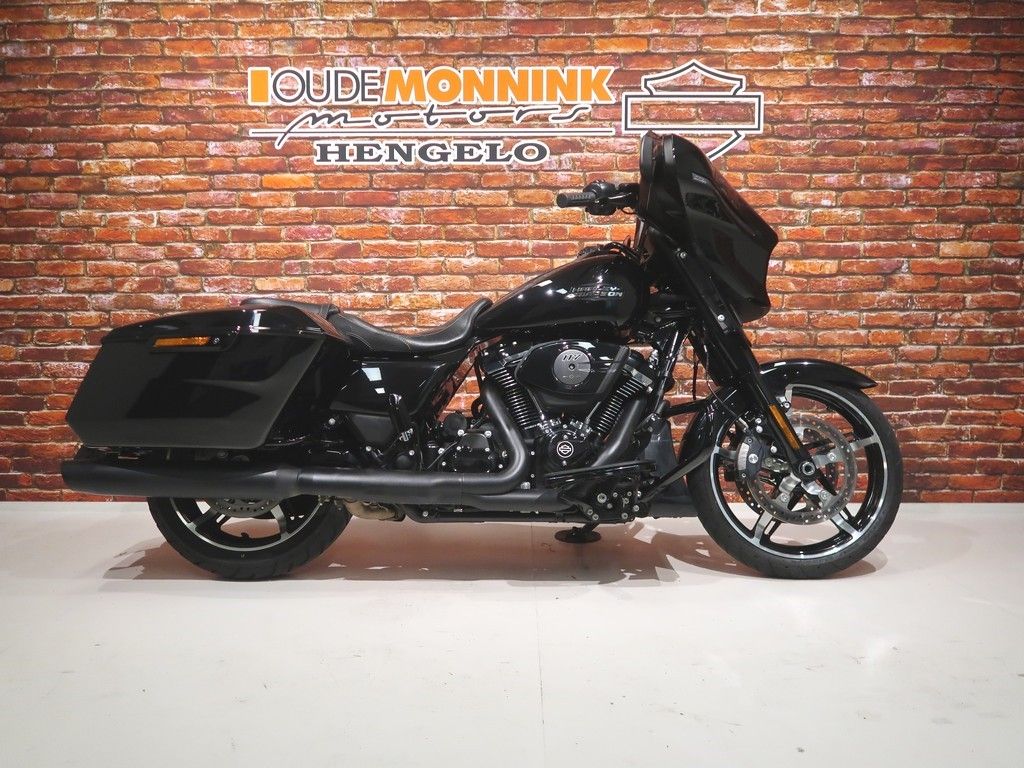 FLHX Street Glide 117